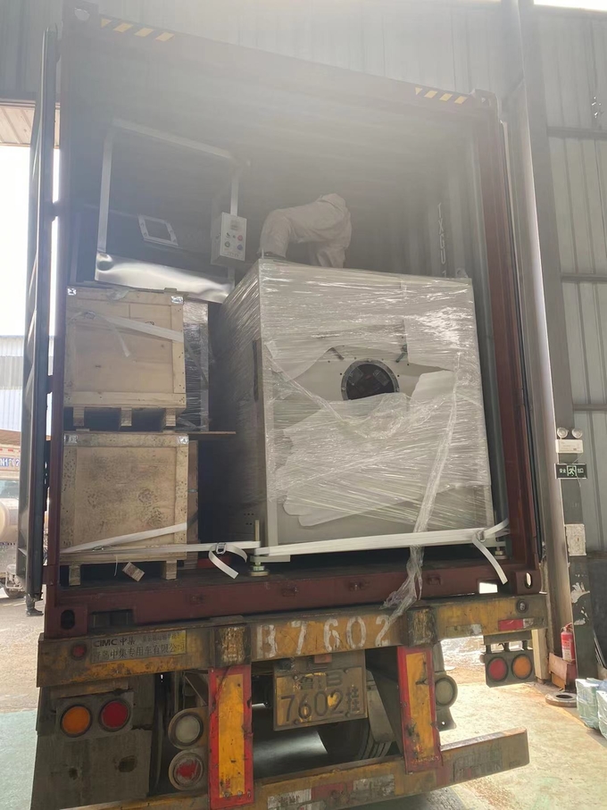 Le PE de faible diamètre pp sifflent faire la machine avec la ligne de repérage la ligne 4 d'extrusion de tuyau de HDPE