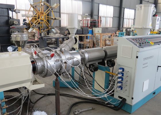 Chaîne de production en plastique de tuyau de PVC 16mm tube de tuyau de tuyau de tube isolant de l'eau