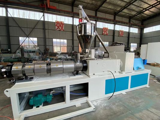 Tuyau jumeau en plastique automatique de PVC UPVC CPVC de boudineuse à vis faisant la machine
