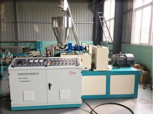 Machine d'extrusion de double tuyau de PVC pour le tuyau de conduit de l'électricité
