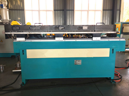 Ligne de production d'extrusion de tuyau de lavabo ondulé à paroi simple en plastique PE PP PVC