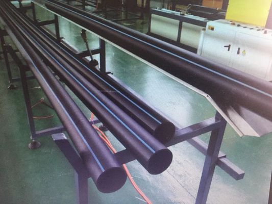 Ligne ondulée à mur unique d'extrusion de tuyau de pe faisant l'eau et le tuyau d'approvisionnement en gaz