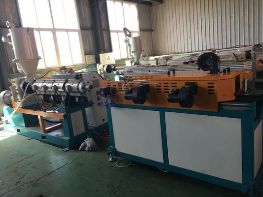 Le PVC à mur unique de 4-17mm a ridé l'approbation de la CE de machine de tuyau