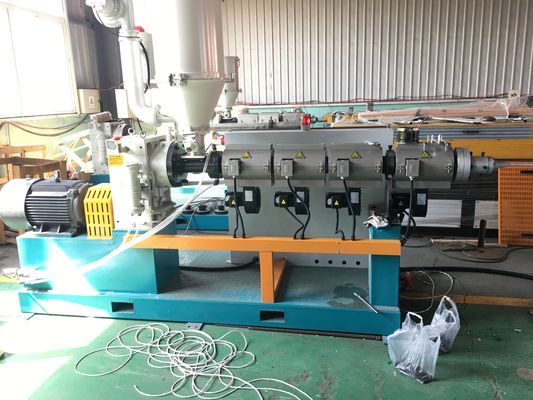 Ligne chaîne de production en plastique d'extrusion d'extrudeuse de drain de tuyau de gaz d'approvisionnement en eau de tuyau de PVC machine d'Extrution de tuyau