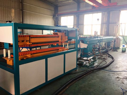 ligne de 100kg/H Plum Blossom Plastic Pipe Production pour la protection enterrée de câble de fil