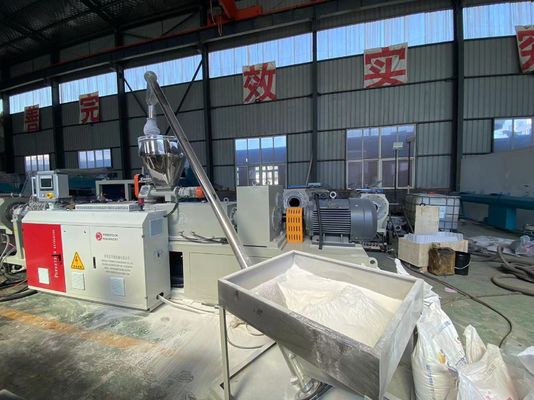Ligne d'extrusion de tuyau de gaz de fil de tube isolant de drainage d'approvisionnement en eau de PVC d'UPVC CPVC