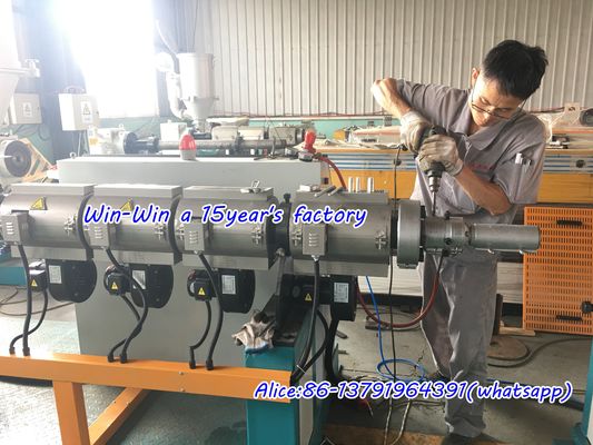 Machine en plastique ondulée d'extrusion de tuyau de PE de PVC pp à mur unique