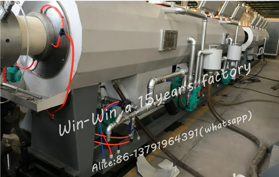 Contrôle électrique automatique de PLC de ligne d'extrusion de tuyau de PVC de l'eau en plastique de PVC UPVC
