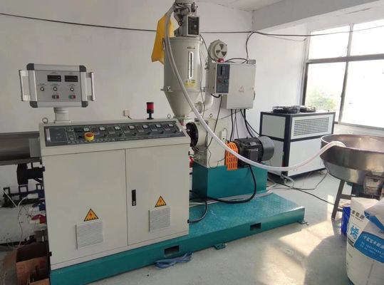 Ligne à mur unique d'extrusion de tuyau de tuyau ondulé électrique d'accordéon de PVC du PE pp