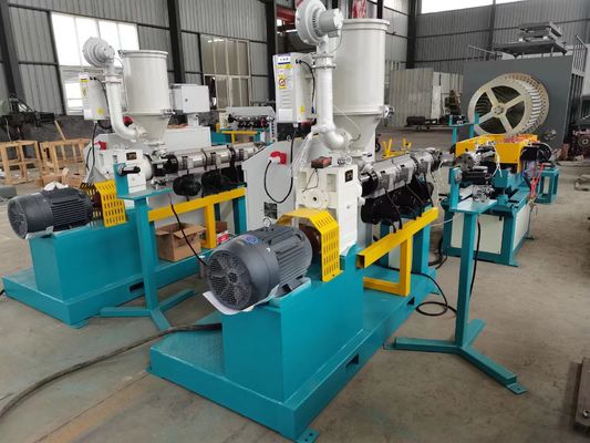 Le conduit du PE pp sifflent la ligne ondulée à mur unique opération simple d'extrusion de tuyau
