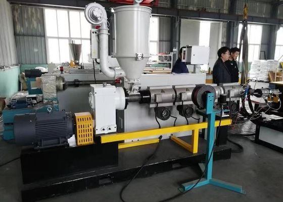chauffage électrique 33L/D de machine ondulée de tuyau de mur du double 180kg/H
