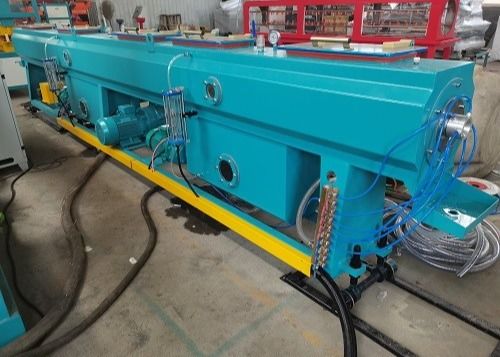 Ligne tube d'extrusion de tuyau du HDPE PPR de tuyau d'eaux d'égout faisant la machine