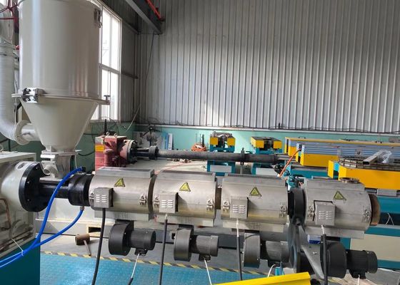 Tuyau ondulé en plastique de PE/PP/PA 16-52mm faisant l'extrudeuse de machine