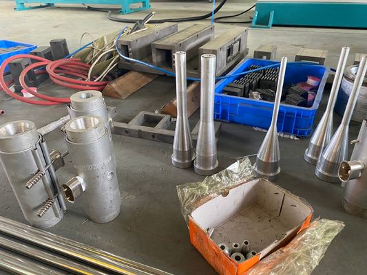 tuyau de PVC 120kg/h faisant à machine la double boudineuse à vis conique