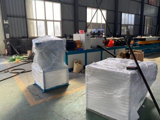 Tuyau de gaz en plastique de fil de tube isolant de drainage de machine de tuyau de PVC UPVC 100-500kg/H